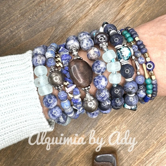 Sodalite and sesame jasper rustic brass chunky statement beaded bracelet - Picture 8 of 8